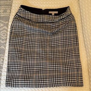 Banana Republic Black and White Pencil Skirt